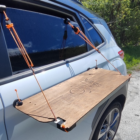 Tavolino per colazione outdoor su van con supporto Dryer GV Idea